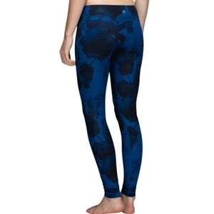 Lululemon Wunderunder 28” Blue Floral Leggings Size 4